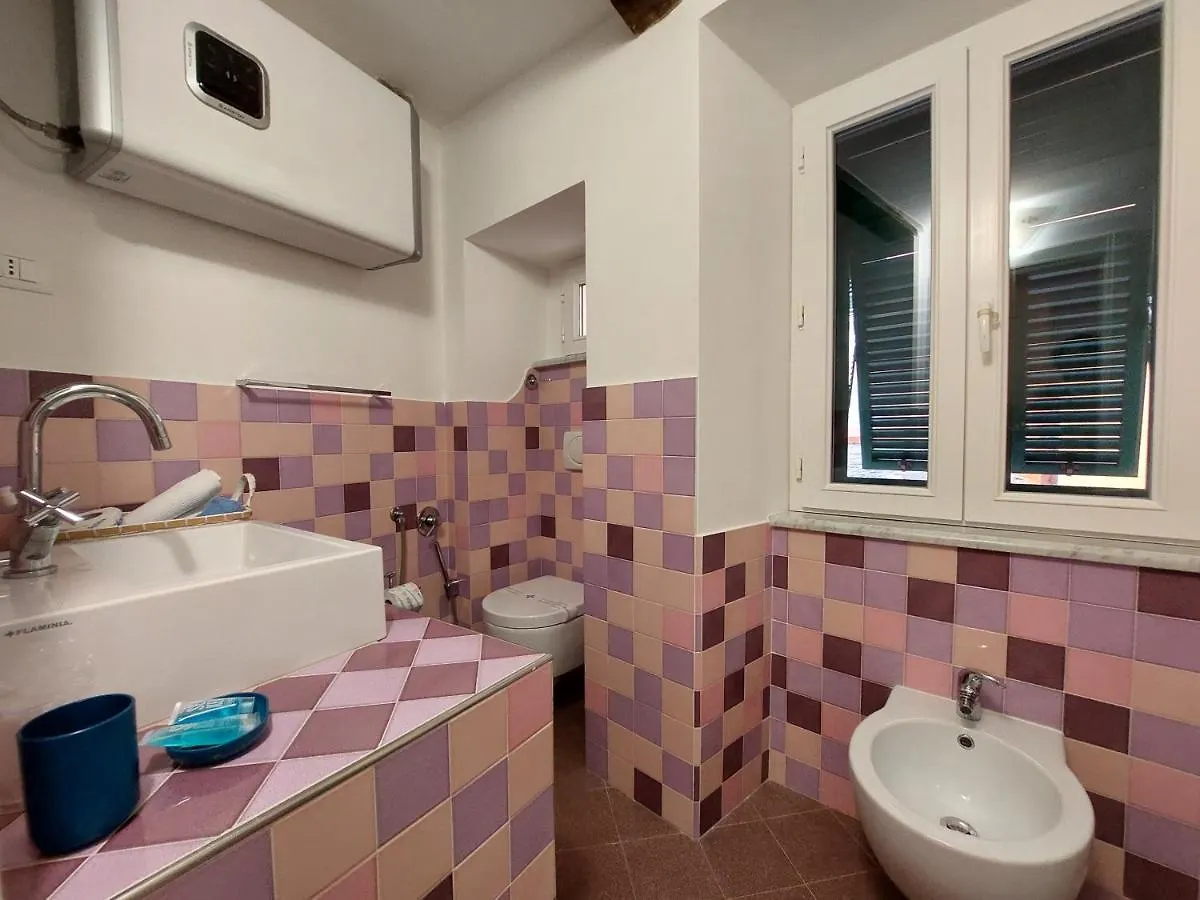 Mariasole Rooms فيرناتْسا شقة