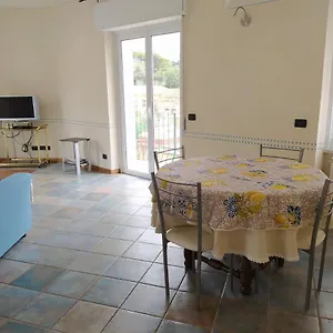 Appartamento Castelletto Al Mare, Rapallo